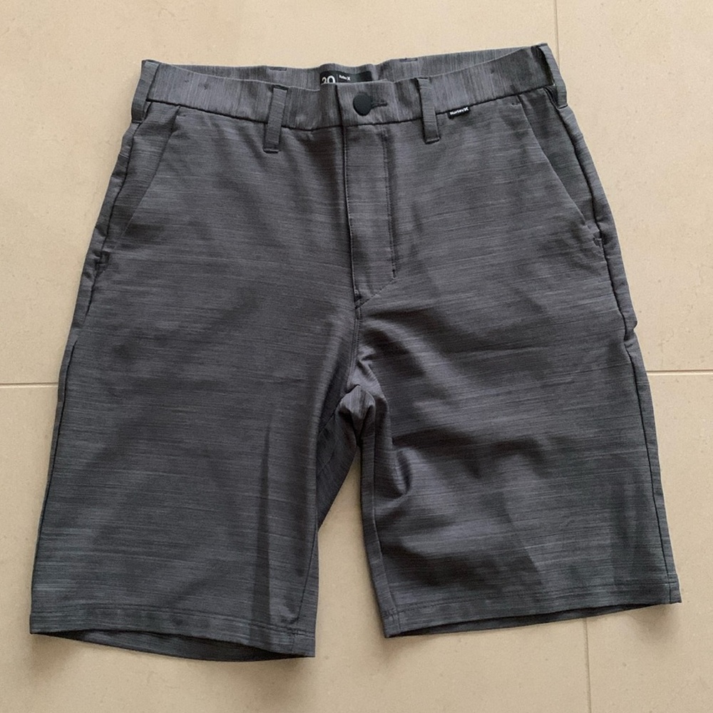 Hurley charcoal gray walking short size 30. Excellent conditon.